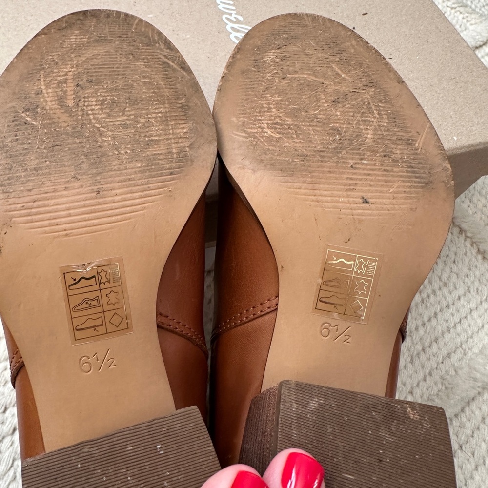 Madewell Chelsea Boot - Picture 3 of 5
